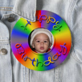 Badge Rond 15,2 Cm Joyeux anniversaire Rainbow Photo Button (En situation)