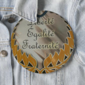 Badge Rond 15,2 Cm Liberté, Égalité, Fraternité : Futur prospère (En situation)