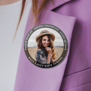 Badge Rond 15,2 Cm Minimaliste Moderne Maman Fière Diplômée Photo Som