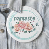 Badge Rond 15,2 Cm Namaste (En situation)