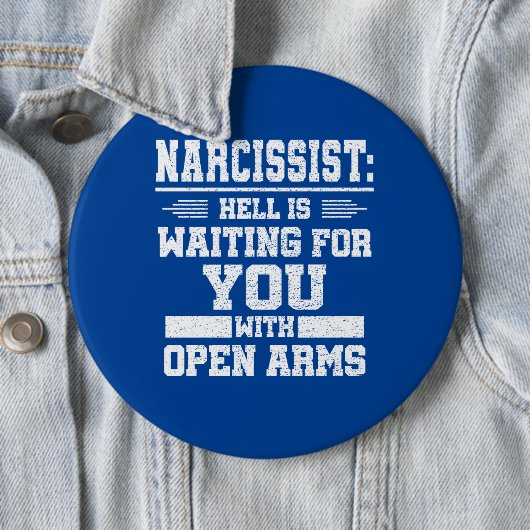 Badge Rond 15,2 Cm Narcissique (En situation)