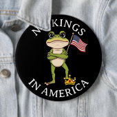 Badge Rond 15,2 Cm No Kings in America Anti-Trump Protest Large (En situation)