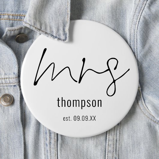 Badge Rond 15,2 Cm Nouveau Mariée Mme Nom du script Keepsaké (En situation)