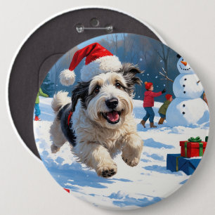 Badge Rond 15,2 Cm Old English Sheepdog Running in Snow Christmas Cas