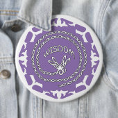 Badge Rond 15,2 Cm Purple Crown Chakra "Wisdom" Dragonfly White BG (En situation)