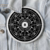 Badge Rond 15,2 Cm Rose de boussole - bouton (noir) (En situation)