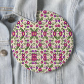 Badge Rond 15,2 Cm Round floral pattern with intricate purple  (En situation)
