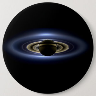 Badge Rond 15,2 Cm Saturne a éclipsé le Soleil depuis l'orbiteur Cass