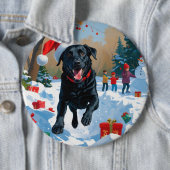 Badge Rond 15,2 Cm Scène de Noël du Labrador noir (En situation)