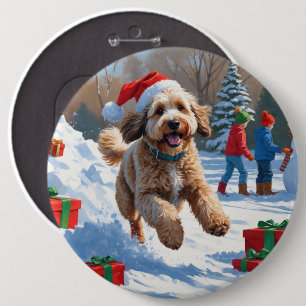 Badge Rond 15,2 Cm Scène de Noël enneigée avec un Bernedoodle festif