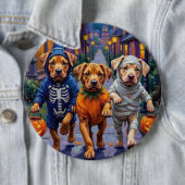 Badge Rond 15,2 Cm Shar Pei Dogs Trick-or-Treating Halloween Costumes (En situation)