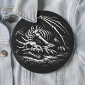 Badge Rond 15,2 Cm Squelette de dragon — par BurnsInHell (En situation)