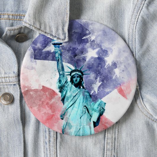 Badge Rond 15,2 Cm Statue de la Liberté avec aquarelle drapeau (En situation)