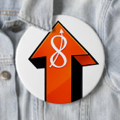 Badge Rond 15,2 Cm USTP Infinity Arrow Button (En situation)