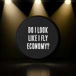 Badge Rond 2,50 Cm Ai-Je L'Air D'Avoir Fait Une Citation D'Aviation D<br><div class="desc">✈️ 😂 Elevez votre style d'aviation avec une pointe d'Humour : "Ai-je l'air de voler l'économie" - Un cadeau de typographie incontournable pour tous les passionnés d'aviation! 🌟 ‍ ✈️ hé là, camarades explorateurs du ciel et amateurs d'aviation ! 🛩️ vous êtes déjà pris à 10 000 pieds, en pensant...</div>