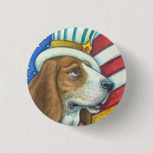 BADGE ROND 2,50 CM BASSET HOTEL ONCLE SAM, BOUTON DE CHIEN PATRIOTIQU