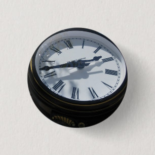 Badge Rond 2,50 Cm "Bouton d'horloge ! "