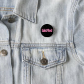 Badge Rond 2,50 Cm Bouton doué rose (En situation)