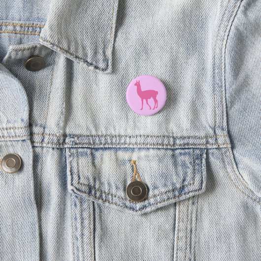 Badge Rond 2,50 Cm Bouton Llama rose (En situation)