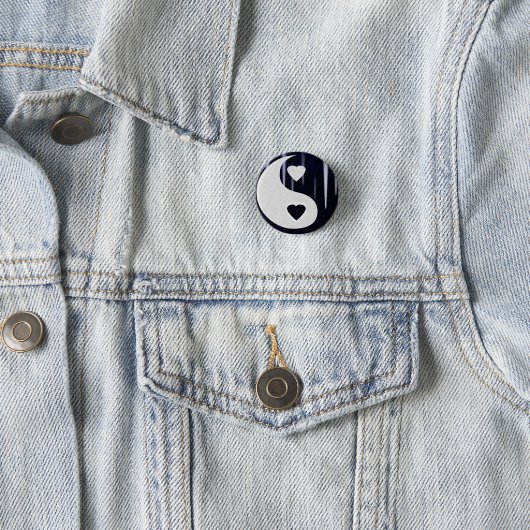 Badge Rond 2,50 Cm Bouton Yin-Yang de l'amour (En situation)