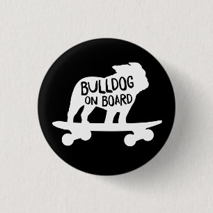 Badge Rond 2,50 Cm Bulldog à bord   Chien de Skateboard Silhouette