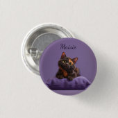 Badge Rond 2,50 Cm Dessin Tortoiseshell Kitten sur coussin pourpre (Devant & derrière)