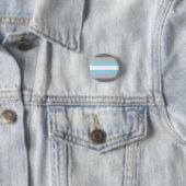 Badge Rond 2,50 Cm Drapeau Demiboy Pride (En situation)