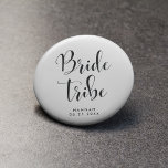 Badge Rond 2,50 Cm Élégante tribu de mariées<br><div class="desc">Obtenez des cadeaux de cool personnalisables à la bachelorette en attendant le grand jour.</div>