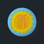 Badge Rond 2,50 Cm ELLE / Ses Pronononouns Sunshine Pride handlettré<br><div class="desc">Décorez votre tenue avec ce bouton d'art cool. Ça fait un grand cadeau ! Vous pouvez le customiser et ajouter du texte. Consultez ma boutique pour plus de couleurs et de motifs ! Faites-moi savoir si vous aimeriez quelque chose de personnalisé aussi.</div>