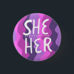 Badge Rond 2,50 Cm ELLE/SES Prononounes Colorful Handlettered Purple<br><div class="desc">Décorez votre tenue avec ce bouton d'art cool. Ça fait un grand cadeau ! Vous pouvez le customiser et ajouter du texte. Consultez ma boutique pour plus de couleurs et de motifs ! Faites-moi savoir si vous aimeriez quelque chose de personnalisé aussi.</div>