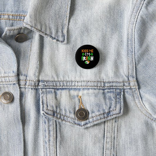 Badge Rond 2,50 Cm Embrasse-moi i_m irish (En situation)