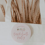 Badge Rond 2,50 Cm Fille script rose bachelorette fête en faveur cade<br><div class="desc">Fille script rose bachelorette fête en faveur cadeau</div>