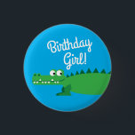 Badge Rond 2,50 Cm Gator Alligator Crocodile 1er anniversaire<br><div class="desc">Cette adorable collection colorée et mignonne de fêtes d'anniversaire pour les enfants est parfaite pour une fête d'anniversaire d'un an! Customisez le texte pour en faire les vôtres. L'aspect et l'ambiance modernes sont parfaits pour célébrer votre petit amoureux des crocodiles et des alligators le jour de leur premier anniversaire !...</div>
