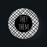Badge Rond 2,50 Cm ILS/EUX Pronononouns Grille artisanale Noir Blanc<br><div class="desc">Décorez votre tenue avec ce bouton d'art cool. Ça fait un grand cadeau ! Vous pouvez le customiser et ajouter du texte. Consultez ma boutique pour plus de couleurs et de motifs ! Faites-moi savoir si vous aimeriez quelque chose de personnalisé aussi.</div>