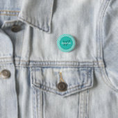 Badge Rond 2,50 Cm Initiale de nom moderne Turquoise Blanc Points Pol (En situation)