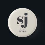 Badge Rond 2,50 Cm Initiales du monogramme de crème<br><div class="desc">Crème Nom personnalisé simple</div>