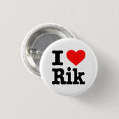 BADGE ROND 2,50 CM "J'AIME RIK " (Devant & derrière)