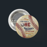 Badge Rond 2,50 Cm Jouets de baseball vintages 1er anniversaire<br><div class="desc">Célébrez dans le style avec ces boutons amusants et très tendance 1er anniversaire. Le design est facile à personnaliser avec votre libellé d'événement spécial et vos invités seront ravis quand ils verront ces boutons fabuleux. Les éléments correspondants se trouvent dans la collection.</div>