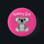 Badge Rond 2,50 Cm Koala Bear Cute Kid Birthday Girl<br><div class="desc">Adorable coude koala ours avec rose faire un thème parfait pour une fille,  un garçon,  ou n'importe quel enfant qui aime ces adorables ours de koala australiens ! Idéal pour les enfants amoureux des animaux ! Aussi parfait pour le premier anniversaire d'un bébé!</div>