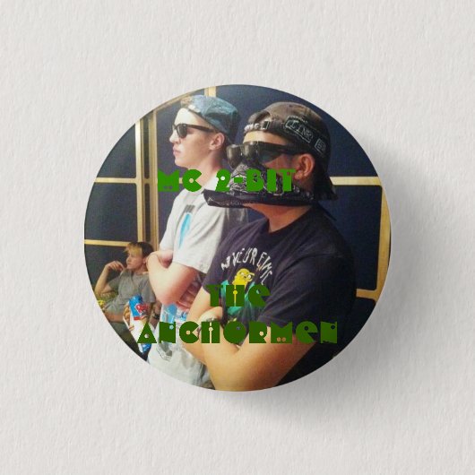 Badge Rond 2,50 Cm Les présentateurs : Kennan (Devant)