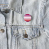 Badge Rond 2,50 Cm Lesbian Pride Flag Button (En situation)