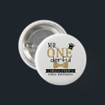 Badge Rond 2,50 Cm M. ONEderful 1st Birthday Party Favor<br><div class="desc">Célébrez dans le style avec ces boutons amusants et très tendance de 1er anniversaire. Le design est facile à personnaliser avec votre libellé d'événement spécial et vos invités seront ravis quand ils reçoivent ces boutons fabuleux. Des éléments de partie correspondants se trouvent dans la collection.</div>