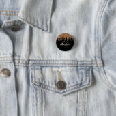 Badge Rond 2,50 Cm Nom en monogramme personnalisé avec gouttes de pai (En situation)