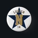 Badge Rond 2,50 Cm Nom Numéro Star Navy Blue and Gold Veteran<br><div class="desc">Broche lapin personnalisée avec numéro,  monogramme et nom modifiable en bleu marine et or métallique,  pour un anniversaire d'ancien combattant ou mémorial la corde tressée utilisée à partir de www.vecteezy.com/free-vector/anchor-rope</div>