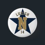 Badge Rond 2,50 Cm Nom Numéro Star Navy Blue and Gold Veteran<br><div class="desc">Broche lapin personnalisée avec numéro,  monogramme et nom modifiable en bleu marine et or métallique,  pour un anniversaire d'ancien combattant ou mémorial la corde tressée utilisée à partir de www.vecteezy.com/free-vector/anchor-rope</div>