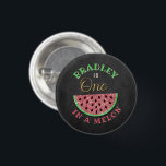Badge Rond 2,50 Cm One In A Melon Chalkboard 1er anniversaire<br><div class="desc">Célébrez dans le style avec ces boutons amusants et très tendance de 1er anniversaire. Le design est facile à personnaliser avec votre libellé d'événement spécial et vos invités seront ravis quand ils reçoivent ces boutons fabuleux. Des éléments de partie correspondants se trouvent dans la collection.</div>