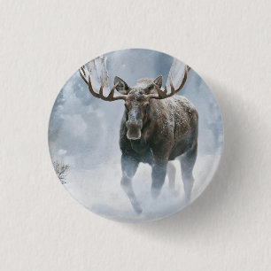 Badge Rond 2,50 Cm Orignal mâle marchant à travers la neige boréale