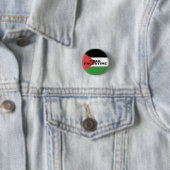 BADGE ROND 2,50 CM PALESTINE GRATUITE DRAPEAU ROUGE NOIR VERT BLANC (En situation)