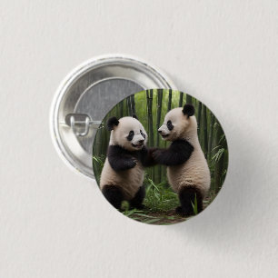 Badge Rond 2,50 Cm Pandas Bébés En Jeu Dans Une Forêt De Bambou,