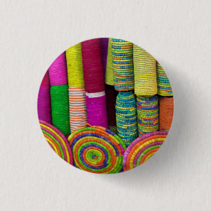 Badge Rond 2,50 Cm Paniers Colorés Au Marché